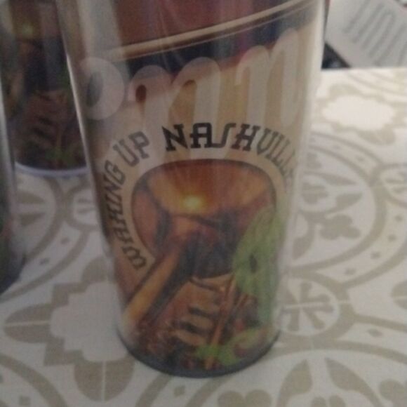 Lot of Starbucks - Picture 3 of 4